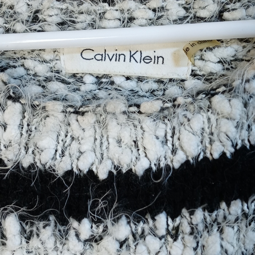 Calvin Klein Sweater - Picture 4 of 6